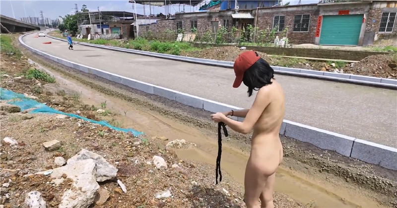 【cikaimoon】户外露出散步❤️红帽连体黑网诱惑路边的老大爷(2V) 预览图 1