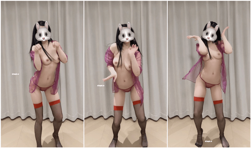 推特福利姬【茉莉奈娜】定制裸舞+抖音风反差动感合集 新晋动感舞姬❤️舞蹈专业组奔放不失优雅(56V) 预览图 1