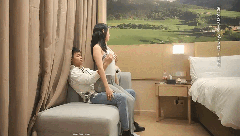 专约高颜值美女【壹屌探花】惊心动魄差点被发现偷拍去重原版+2K修复版合集 预览图 12