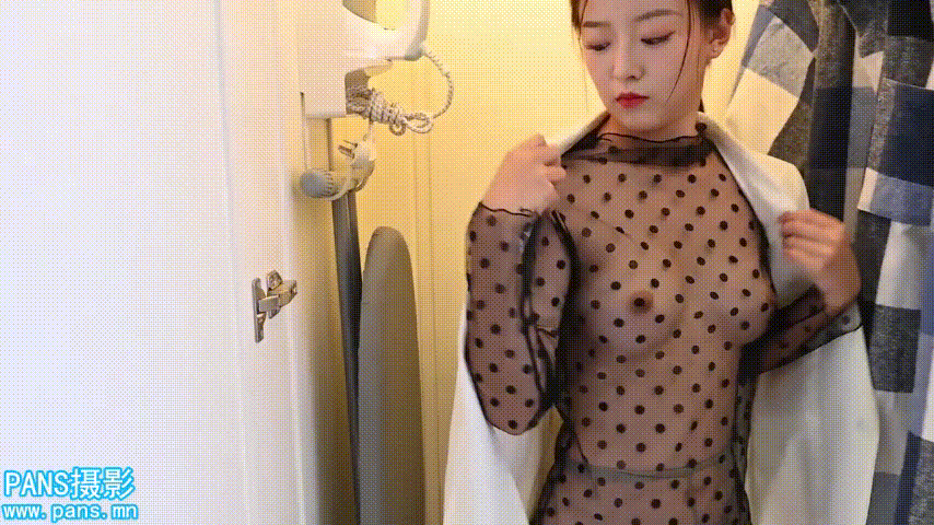 PANS美肌嫩模英英 大尺度写真 及漏毛露B拍摄合集【36g/38v】 预览图 15