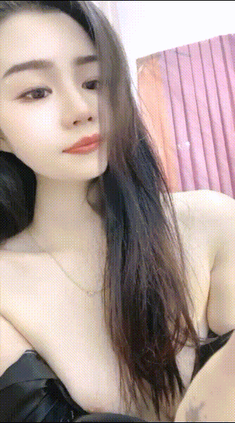 抖音美女【鱼鱼腿很长】女神疯狂抽插 一不小心就喷了(5V) 预览图 9