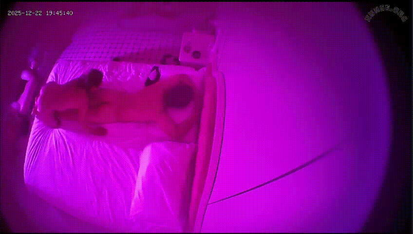 上帝视角 12-25 身材丰腴的少妇妓女拉客 坐在身上波推有点意思 阴毛摩擦后背 奶子按摩屁股 爽了就用力操 预览图 1