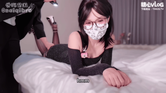 白虎蜜穴无套打桩内射【草莓甜筒（爱吃雪糕）】蜜穴榨精校服白袜内射了好几次！海角+传媒4K全集【42V124G】 预览图 6