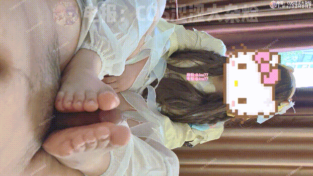 ✅洛丽塔COS少女『季节』加藤惠 摩卡小樱 白丝白手套口交足交榨精！主动女上骑乘榨精(3V) 预览图 15