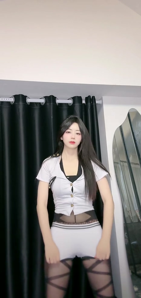 【快手主播】BlackSwan 皮裤 短裤 摩托摇 千斤顶 丝袜等 60v #1 预览图 6