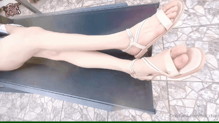 泰国高颜值177九头身模特身材D杯巨乳男女通吃网黄【Fuji Chan】OF日常约炮淫趴露脸性爱AI增强合集 预览图 44