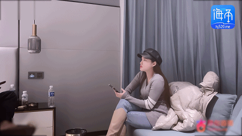 高端约炮【柒哥/阿柒/老王】吴某帆嫖过的顶级外围女,刚下海的学生妹等等AI增强版合集 预览图 18