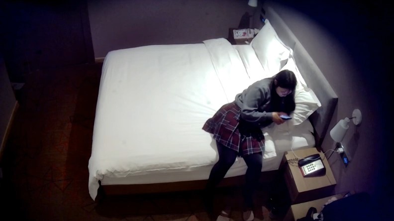 ⏪酒店偷拍⏩大屁股少妇被男友压身下承欢 预览图 5