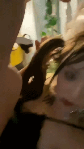 ⭐快手骚骚小妹 重庆美杜莎 自拍摸奶吃鸡啪啪福利13V 预览图 5