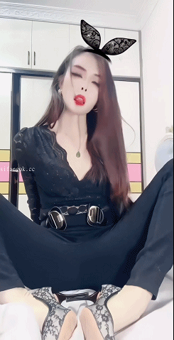 ⭐【快手福利】风骚骨感熟女【桃宝】脸穴同框道具自X顶B裸舞9V