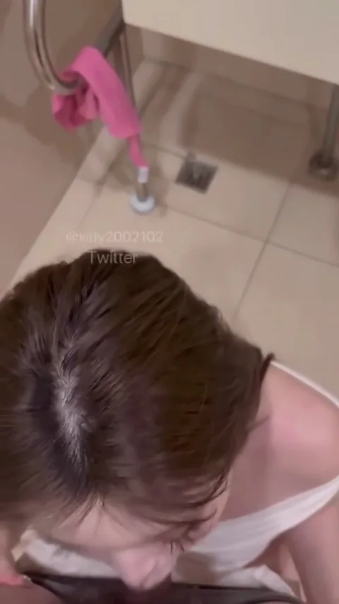 kitty2002102 – OnlyFans顶级高颜值台湾骚母狗 50W粉大网黄 大合集【516V123G】 预览图 2