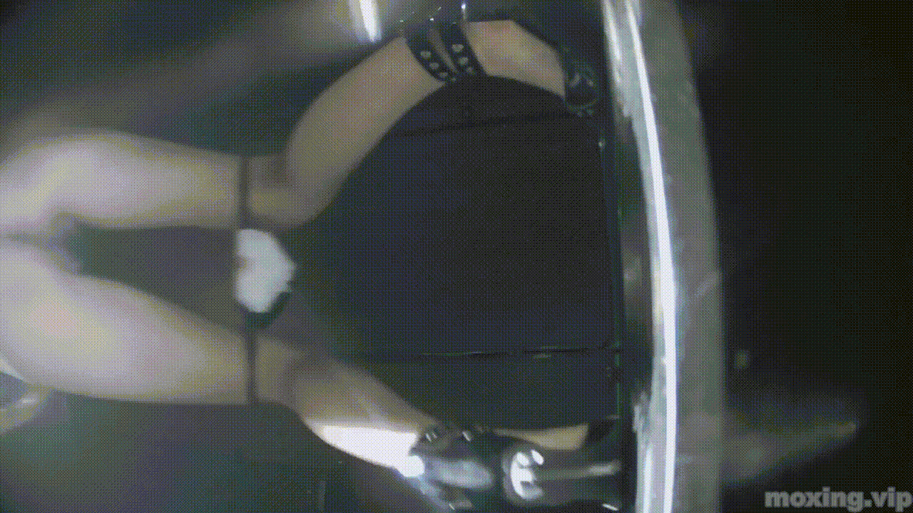 全网首发❤️【厕拍】酒吧绿光系列 后拍几百位小姐姐尿尿 「某房原版」合集【268V+12.4G】 预览图 57