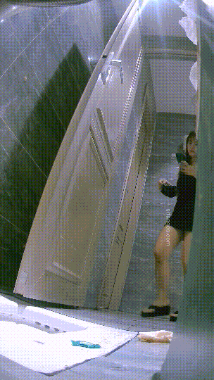 ⚫️精品厕拍，酒吧女厕固定机位真实偷拍超多漂亮小姐姐方便，各种类型，看点十足⑴ 预览图 15