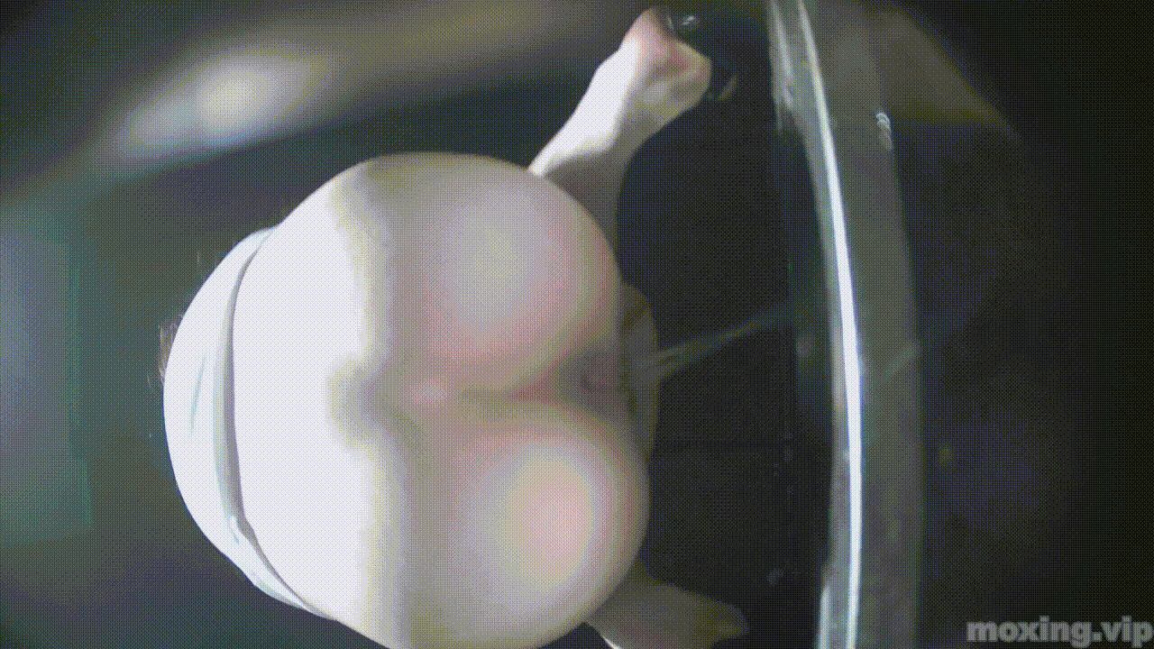 全网首发❤️【厕拍】酒吧绿光系列 后拍几百位小姐姐尿尿 「某房原版」合集【268V+12.4G】 预览图 47