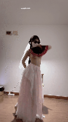 【裸舞天花板】顶级萌妹女神【以安】2月付费长视频裸舞02 预览图 3