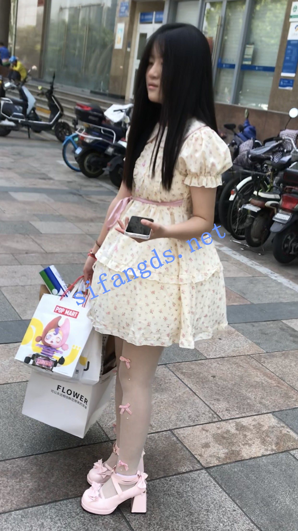 【TKCD】173.-扶梯抄底白丝洛丽塔小姐姐白色内内 预览图 1