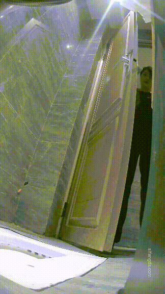 ⚫️精品厕拍，酒吧女厕固定机位真实偷拍超多漂亮小姐姐方便，各种类型，看点十足⑶ 预览图 1