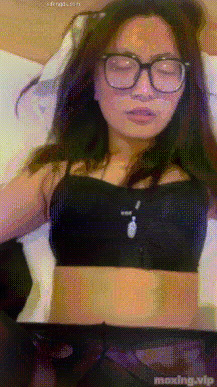 全网首发【泄密曝光】迷人骚气的青春 淫荡学生妹反差婊11-20期大合集 「某房原版」共222位母狗【2324V+NP+32G】 预览图 44