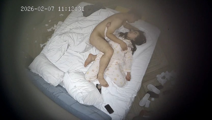 ⏪酒店偷拍⏩白嫩少女被抓手后入操穴 预览图 4