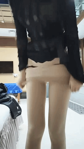 户外露出【碧梨付洁】酥胸美腿，校花勾搭精壮小伙，各种姿势骑乘位啪啪。 预览图 30