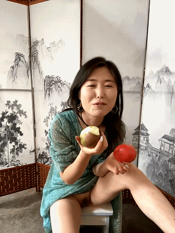 很有味道的少妇户外真实露出【xtt1689999/sunny-520】居家厨房玩反差自慰，胆子越来越来大了。 预览图 6