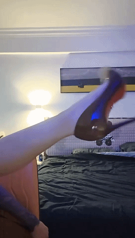 户外露出【碧梨付洁】酥胸美腿，校花勾搭精壮小伙，各种姿势骑乘位啪啪。 预览图 36