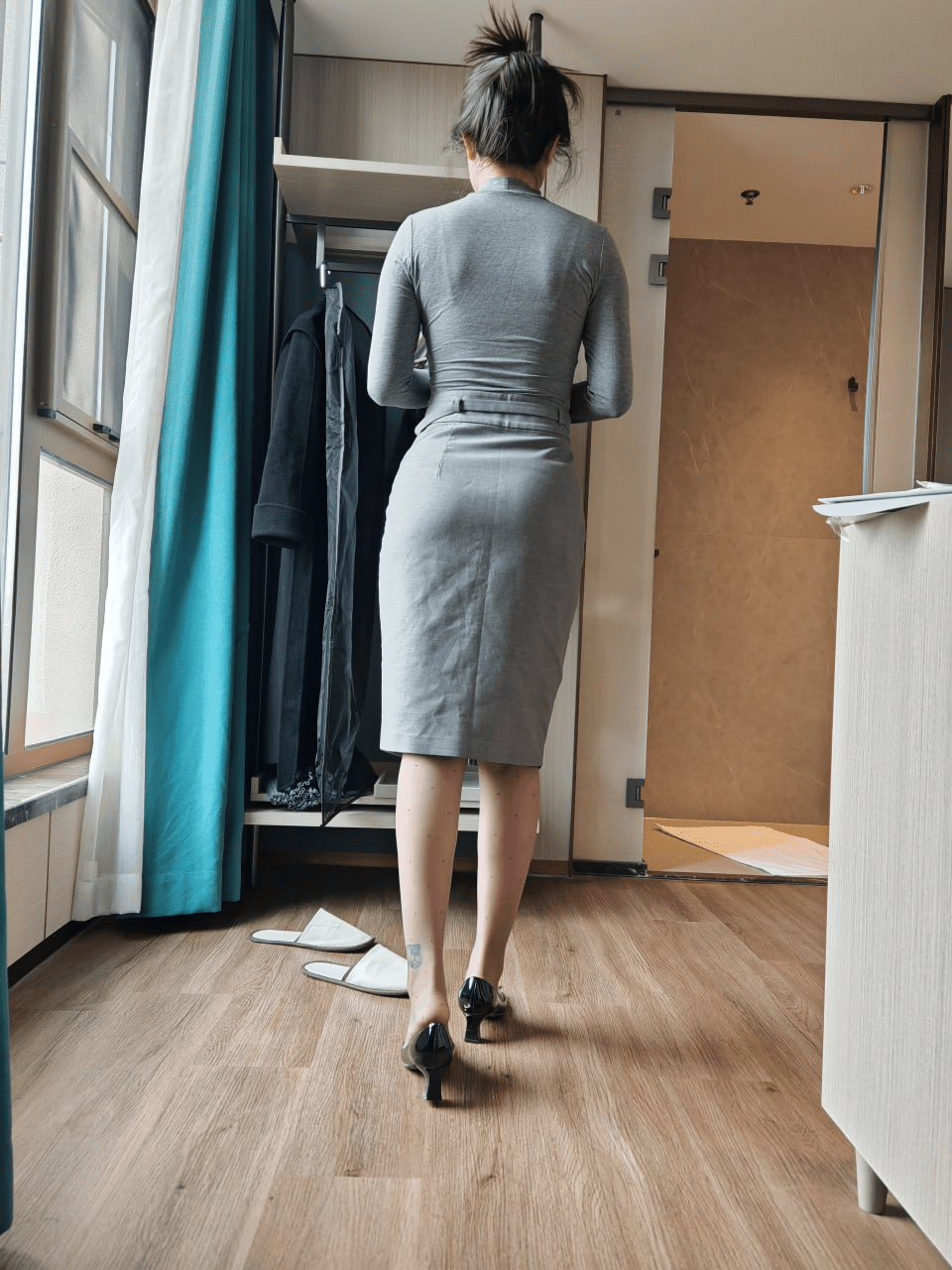 推特真实淫荡夫妻「琢木鸟夫妻」《器大活好的单男》单男使出洪荒之力把蛋蛋都要塞进老婆阴道老婆嘴上喊着不要，双腿却张得更开迎接冲刺 预览图 1