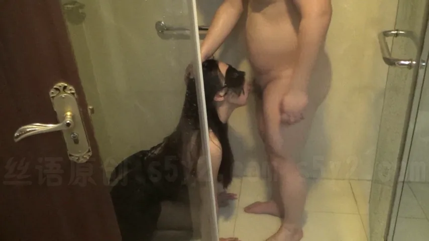 寒丝语/丝语原创系列 – 广东黑丝模特极品骚人妻被单男爆操群P 大合集【59V65G】