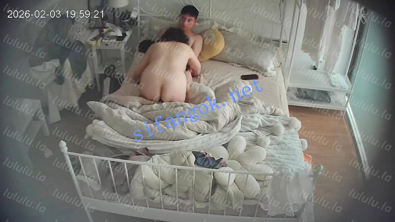 ❤️20260203❤️大奶白嫩女友刚进房间就被男友迫不及待后入 预览图 10