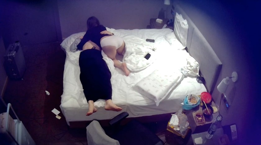 ⏪酒店偷拍⏩颜值很高的女孩被猥琐男从后面扣穴后猛操 预览图 10