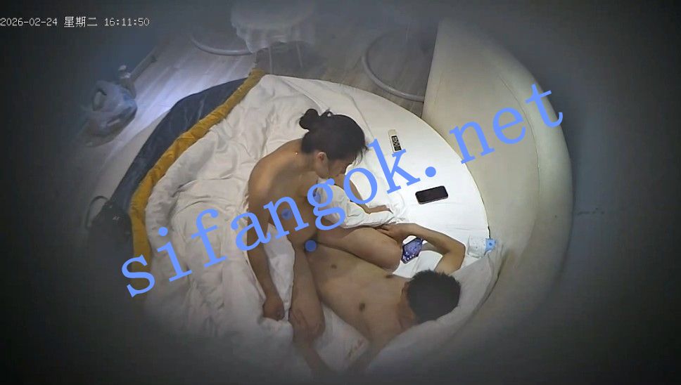 ⏪酒店偷拍⏩极品骚货女上夹鸡吧让男友爽死了 预览图 5