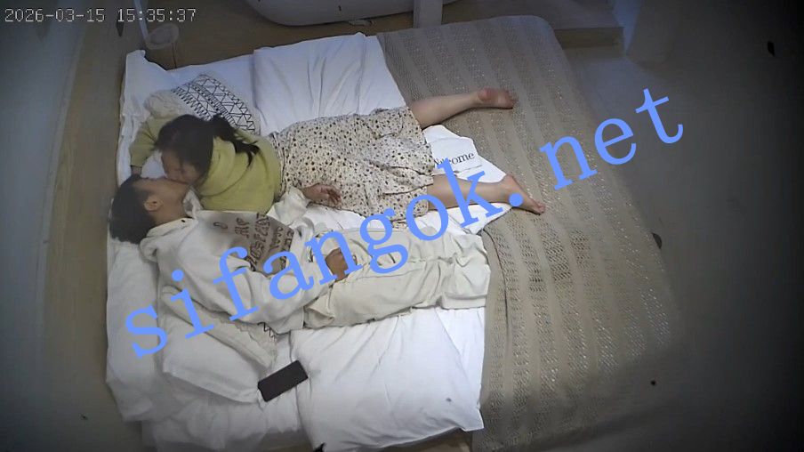 ⏪酒店偷拍⏩大奶少妇被男友研究嫩逼后猛操 预览图 3