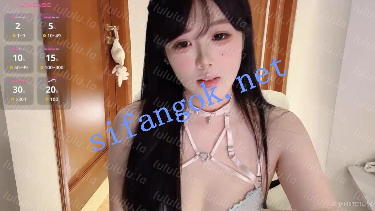 stripchat，主播！！【【uu_7】】新来的绝美女神，道具自慰秀